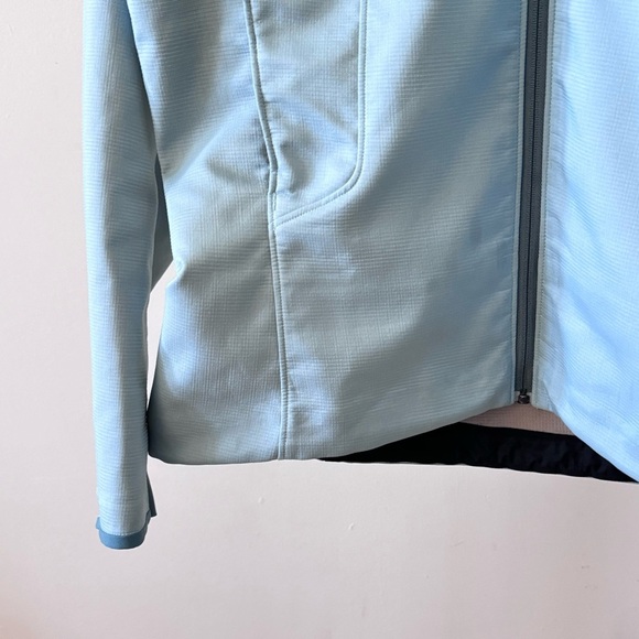 Vintage Arc'teryx Epsilon LT Hoody Jacket Women’s - Picture 4 of 15